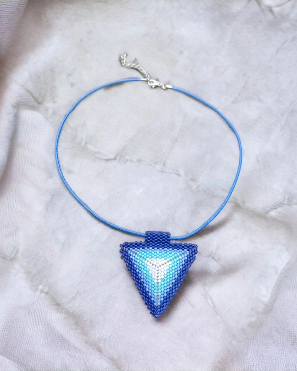 Arctic Prism – Beaded Triangle Pendant Necklace (BlueWhite)