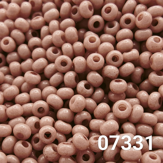 Opaque Light Rose Terra Czech seed beads 10/0 – close-up