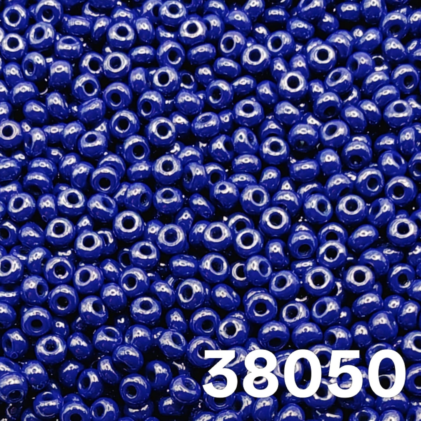 Preciosa Czech seed beads 100 Opaque Luster Royal Blue 38050 close-up