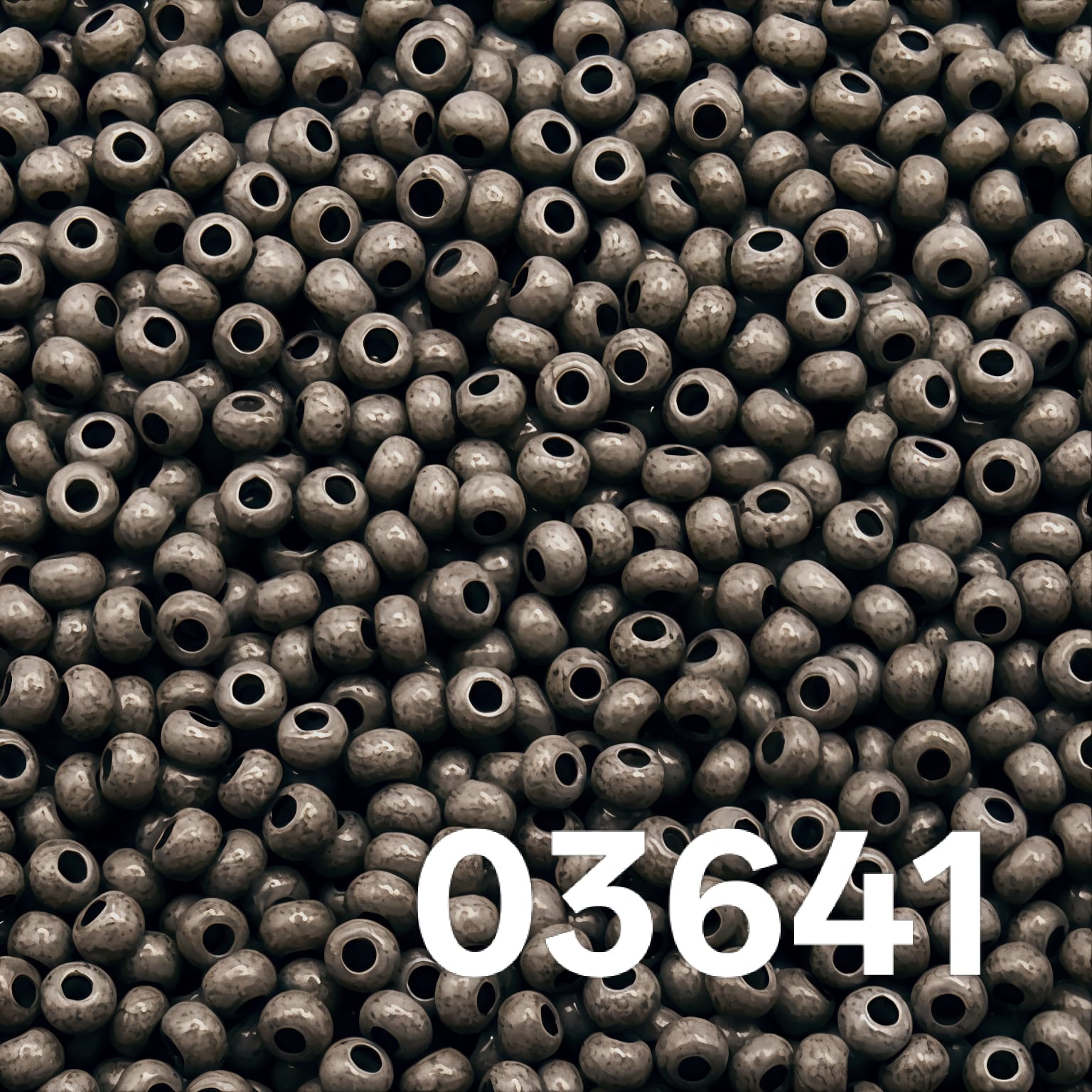 Preciosa 10/0 Czech seed beads — Solgel Chalk Grey (03641), neutral grey/gray