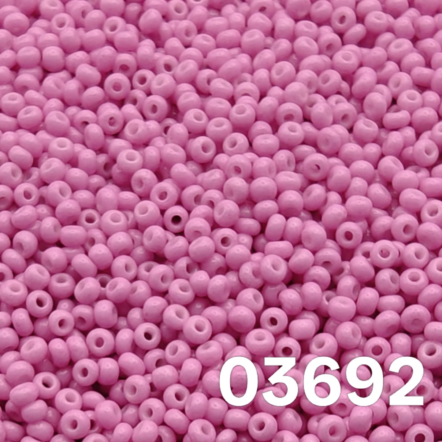 Preciosa 10/0 Solgel Chalk Purple 03692 seed beads macro, opaque lilac