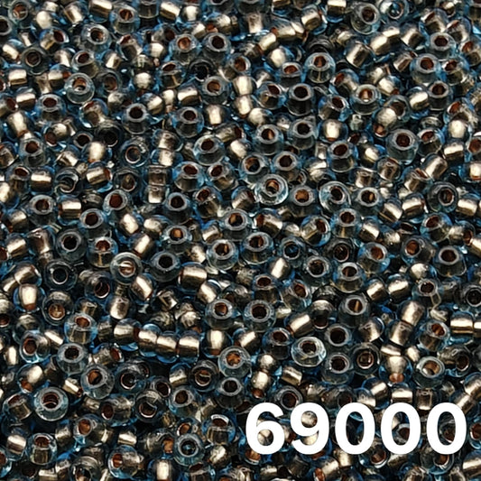 Preciosa Czech seed beads 10/0 Copper-Lined Aqua 69000 — close-up