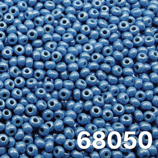 Preciosa Czech seed beads 10/0 Opaque Luster Blue Turquoise 68050 close-up