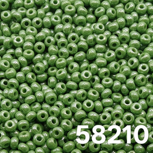 Preciosa Czech seed beads 10/0 Opaque Luster Green 58210 – round glass beads close-up