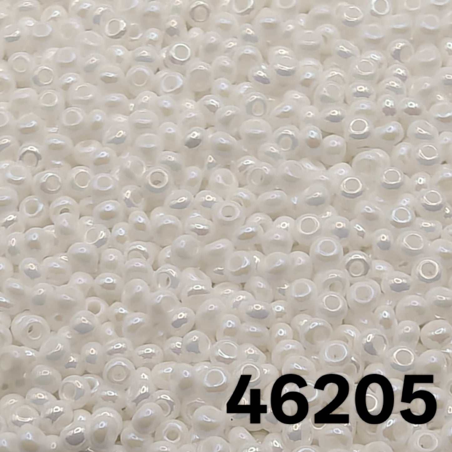 Preciosa Czech seed beads 10/0 Opaque Rainbow Chalk White 46205 – close-up view